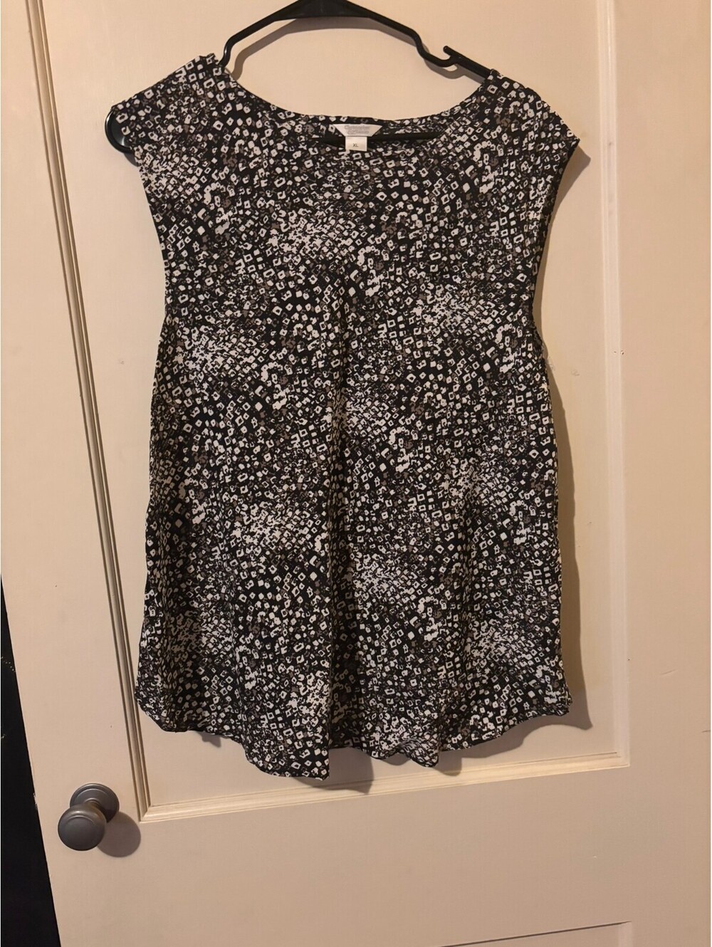 Christopher & Banks Black and White Patterned Sleeveless Top XL